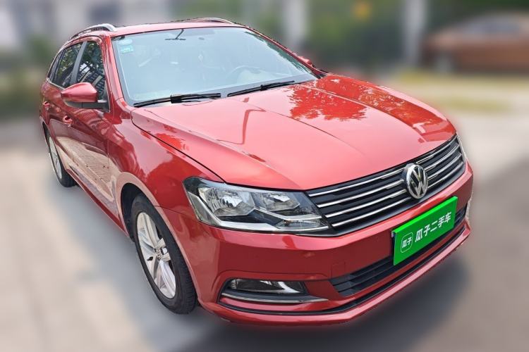 Used Volkswagen Gran Lavida 2015 1.6L Automatic Comfort Edition Front Right 45 Deg