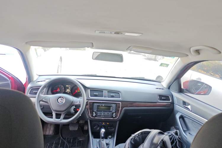Used Volkswagen Gran Lavida 2015 1.6L Automatic Fashion Edition Headliner