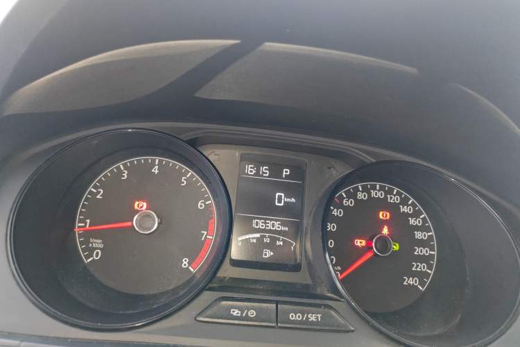 Used Volkswagen Gran Lavida 2015 1.6L Automatic Fashion Edition Instrument Cluster