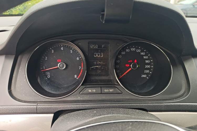 Used Volkswagen Gran Lavida 2015 1.6L Automatic Comfort Edition Instrument Cluster