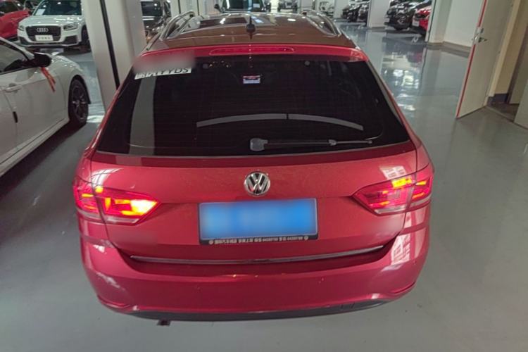 Used Volkswagen Gran Lavida 2015 1.6L Automatic Comfort Edition Rear