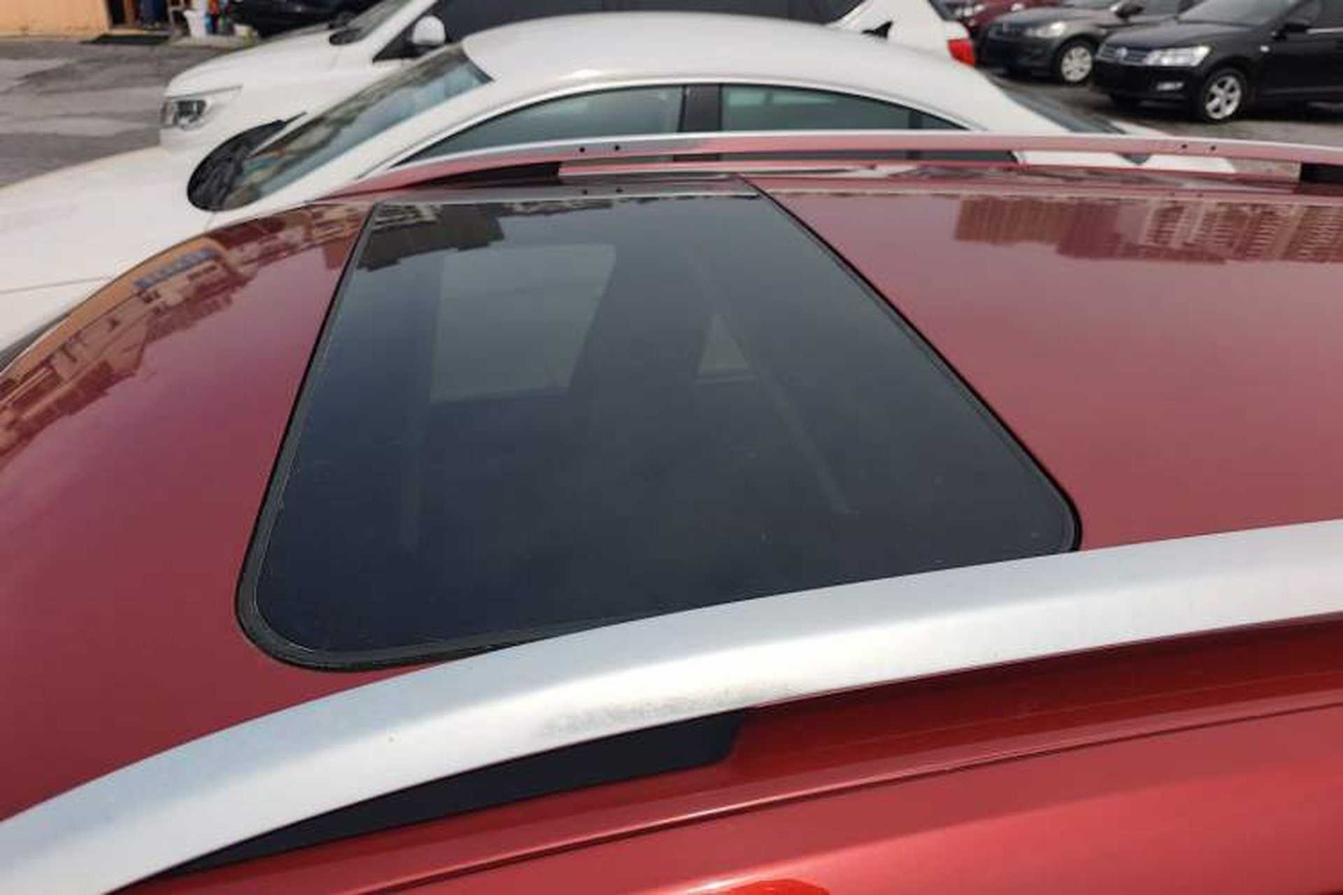 Used Volkswagen Gran Lavida 2015 1.6L Automatic Comfort Edition Roof