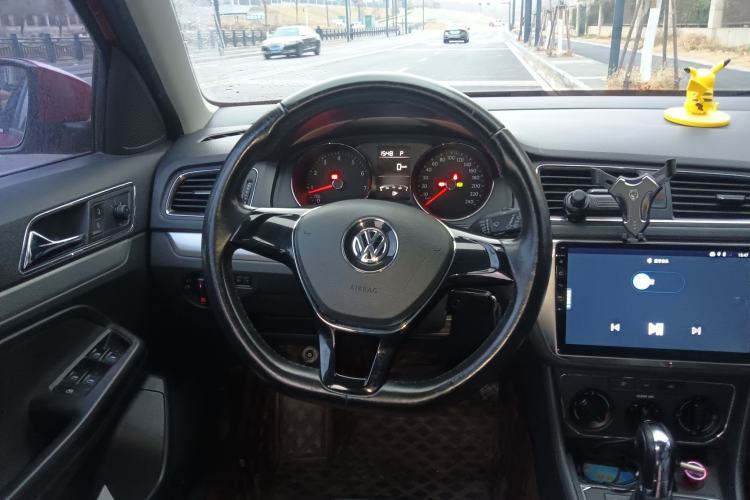 Used Volkswagen Gran Lavida 2015 1.6L Automatic Comfort Edition Steering Wheel