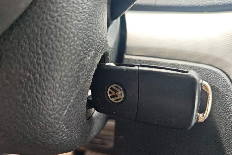 Used Volkswagen Gran Lavida 2015 1.6L Automatic Comfort Edition Vehicle Key