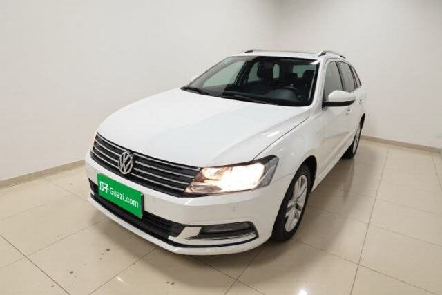 Ojetý Volkswagen Gran Lavida 2015 1.6L Automatic Comfort Edition