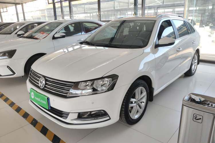 Used Volkswagen Gran Lavida 2015 1.6L Automatic Comfort Edition Guazi used car, China used car export, Used car for sale, Used  cars, Cheapest cars for sale