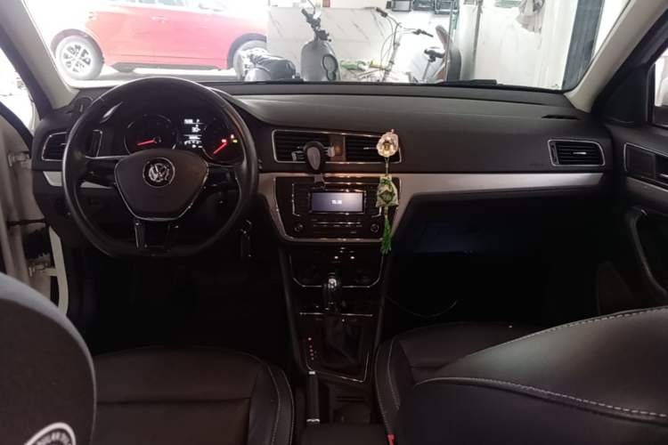 Used Volkswagen Gran Lavida 2015 230TSI DSG Comfort Edition Center Console