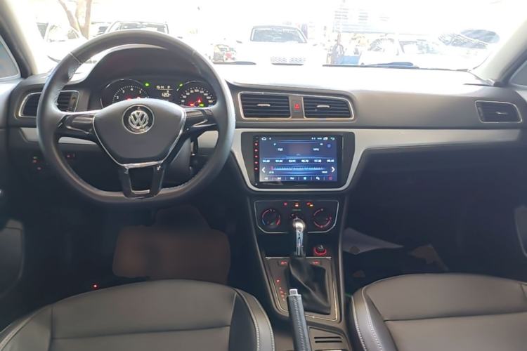 Used Volkswagen Gran Lavida 2015 230TSI DSG Comfort Edition Center Console