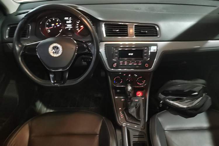 Used Volkswagen Gran Lavida 2015 230TSI DSG Comfort Edition Center Console