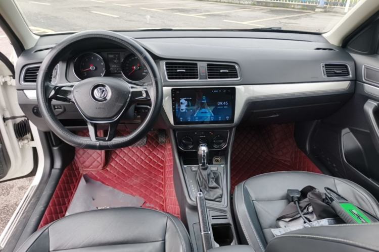 Used Volkswagen Gran Lavida 2015 230TSI DSG Comfort Edition Center Console