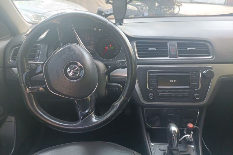 Used Volkswagen Gran Lavida 2015 230TSI DSG Comfort Edition Center Console
