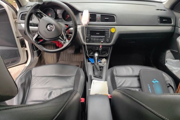 Used Volkswagen Gran Lavida 2015 230TSI DSG Comfort Edition Center Console