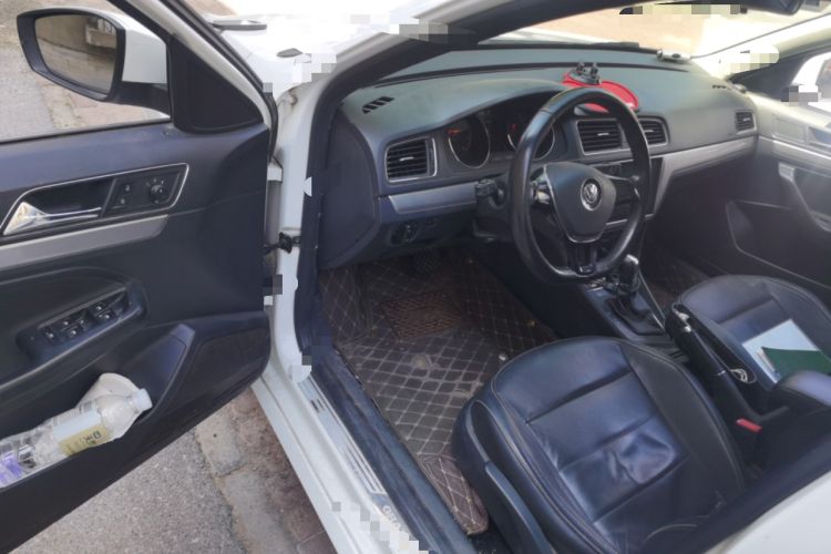 Used Volkswagen Gran Lavida 2015 1.6L Automatic Comfort Edition Driver Seat