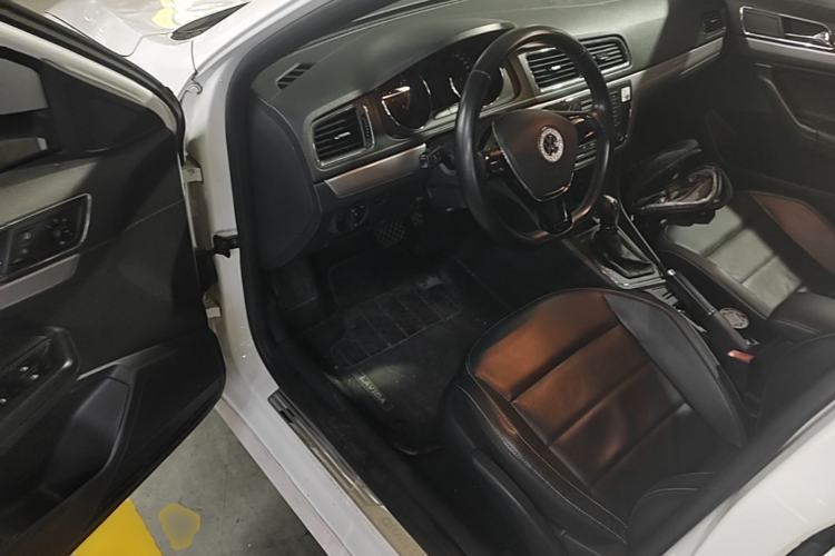 Used Volkswagen Gran Lavida 2015 230TSI DSG Comfort Edition Driver Seat