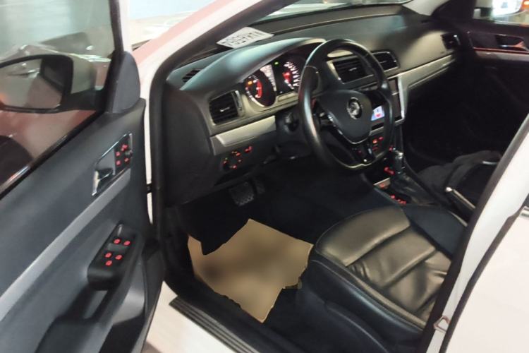 Used Volkswagen Gran Lavida 2015 230TSI DSG Comfort Edition Driver Seat