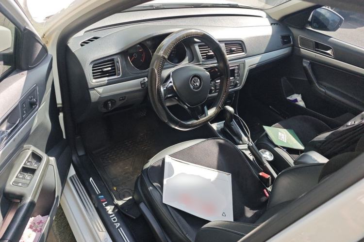 Used Volkswagen Gran Lavida 2015 1.6L Automatic Comfort Edition Driver Seat