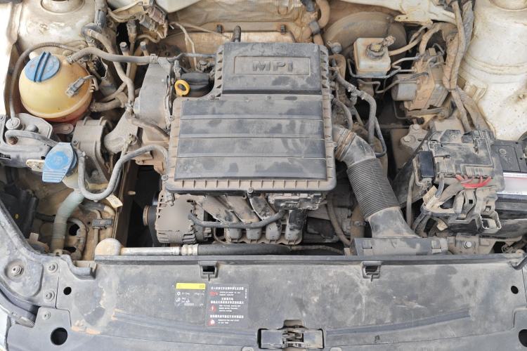 Used Volkswagen Gran Lavida 2015 1.6L Manual Fashion Edition Engine Bay