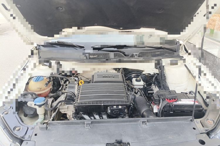Used Volkswagen Gran Lavida 2015 1.6L Automatic Comfort Edition Engine Bay