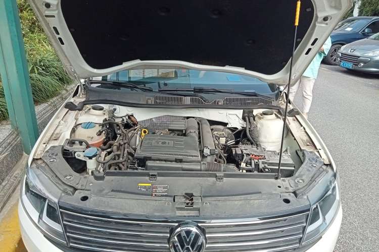 Used Volkswagen Gran Lavida 2015 230TSI DSG Comfort Edition Engine Bay