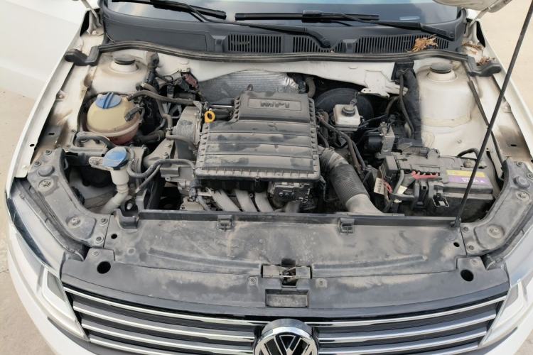 Used Volkswagen Gran Lavida 2015 1.6L Automatic Comfort Edition Engine Bay