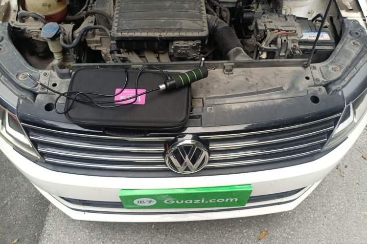 Used Volkswagen Gran Lavida 2015 1.6L Manual Comfort Edition Engine Bay