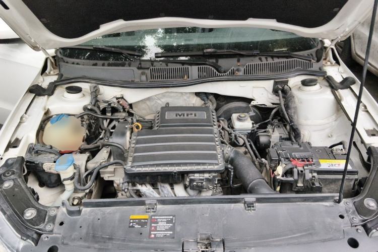 Used Volkswagen Gran Lavida 2015 1.6L Automatic Comfort Edition Engine Bay