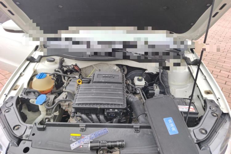 Used Volkswagen Gran Lavida 2015 1.6L Automatic Comfort Edition Engine Bay
