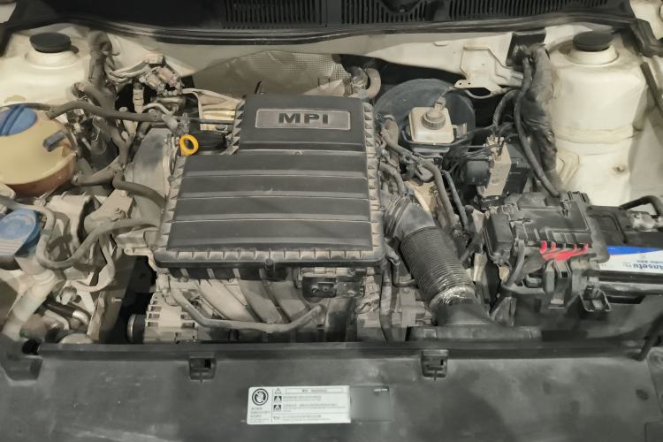 Used Volkswagen Gran Lavida 2015 1.6L Automatic Comfort Edition Engine Bay