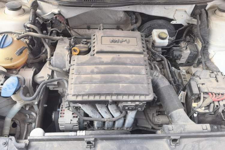 Used Volkswagen Gran Lavida 2015 1.6L Automatic Comfort Edition Engine Bay