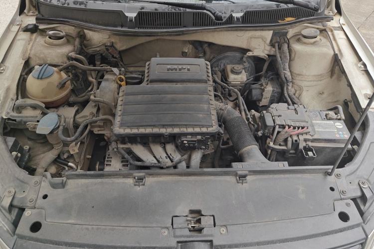 Used Volkswagen Gran Lavida 2015 1.6L Automatic Comfort Edition Engine Bay