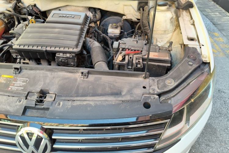Used Volkswagen Gran Lavida 2015 1.6L Automatic Comfort Edition Engine Bay Left