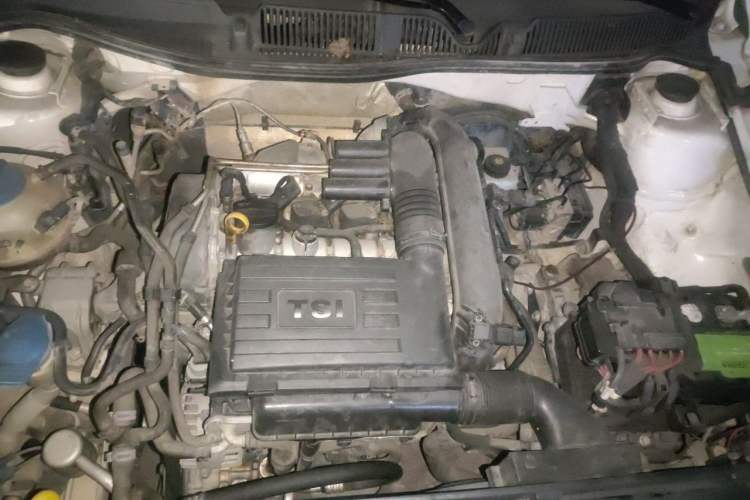 Used Volkswagen Gran Lavida 2015 230TSI DSG Comfort Edition Engine Bay Left