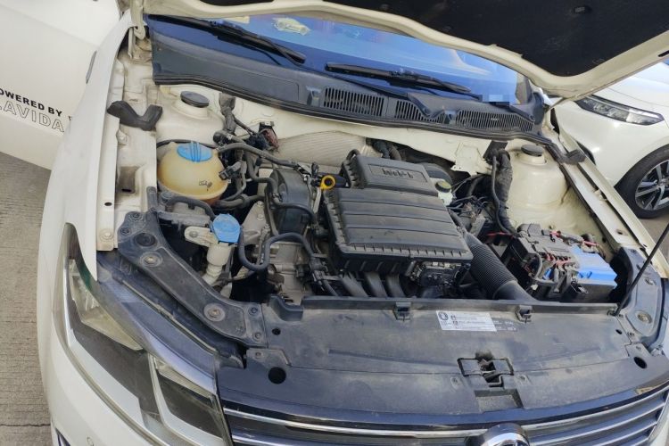 Used Volkswagen Gran Lavida 2015 1.6L Automatic Comfort Edition Engine Bay Right