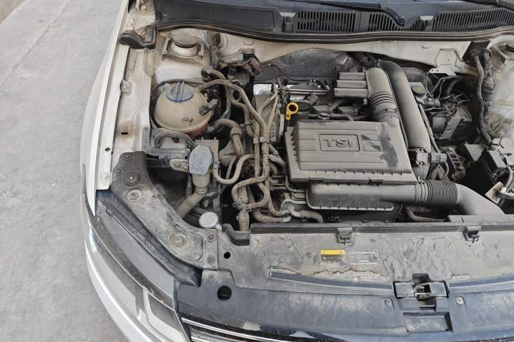 Used Volkswagen Gran Lavida 2015 230TSI DSG Comfort Edition Engine Bay Right