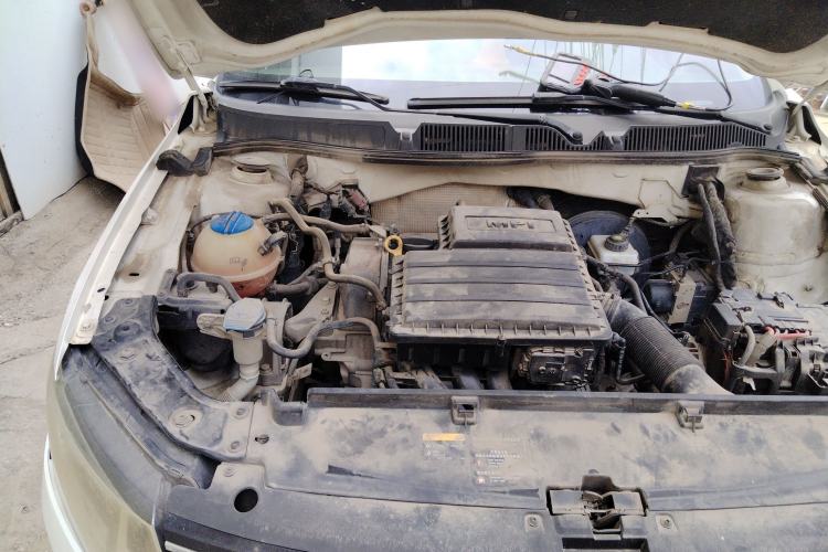 Used Volkswagen Gran Lavida 2015 1.6L Automatic Comfort Edition Engine Bay Right