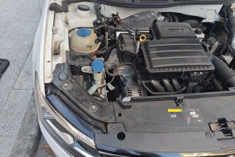 Used Volkswagen Gran Lavida 2015 1.6L Automatic Comfort Edition Engine Bay Right