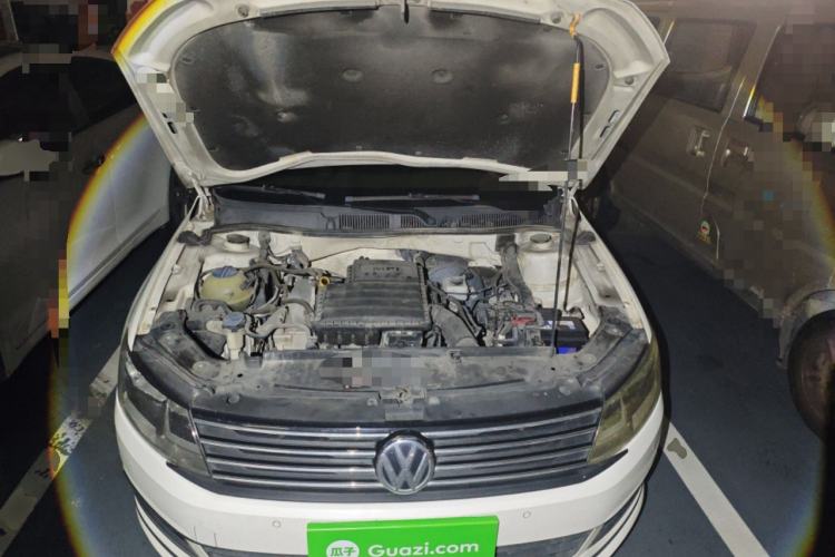 Used Volkswagen Gran Lavida 2015 1.6L Automatic Comfort Edition Engine Bay