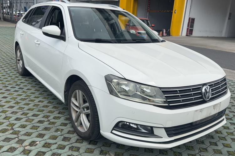Used Volkswagen Gran Lavida 2015 1.6L Automatic Comfort Edition Exterior 1