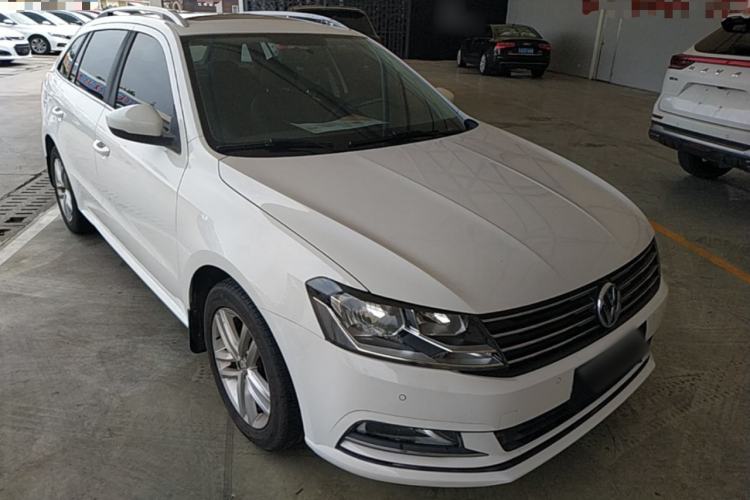 Used Volkswagen Gran Lavida 2015 1.6L Automatic Comfort Edition Exterior 1