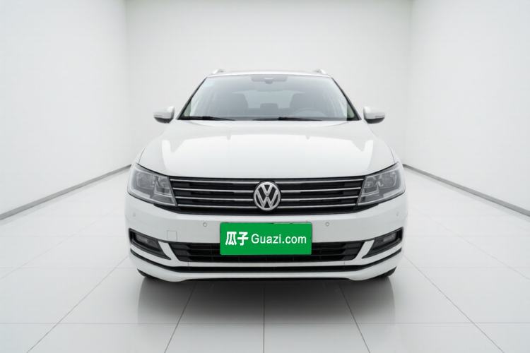 Used Volkswagen Gran Lavida 2015 230TSI DSG Comfort Edition Exterior 1