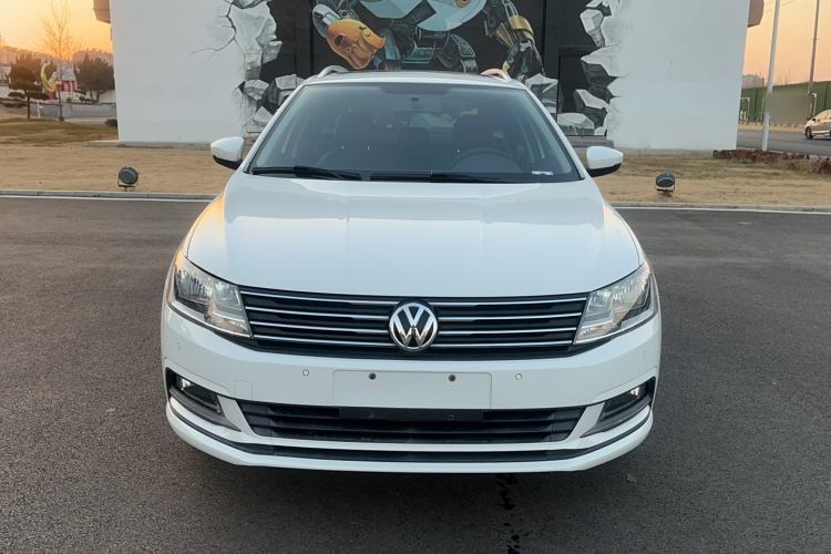 Used Volkswagen Gran Lavida 2015 230TSI DSG Comfort Edition Exterior 1