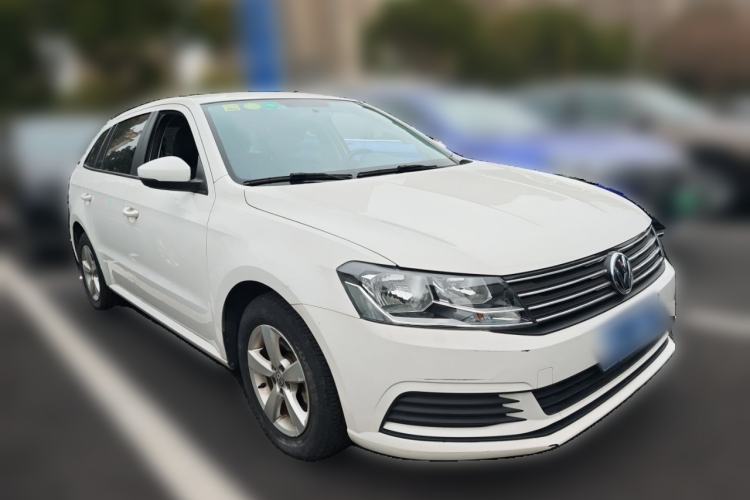 Used Volkswagen Gran Lavida 2015 1.6L Automatic Fashion Edition Exterior 1