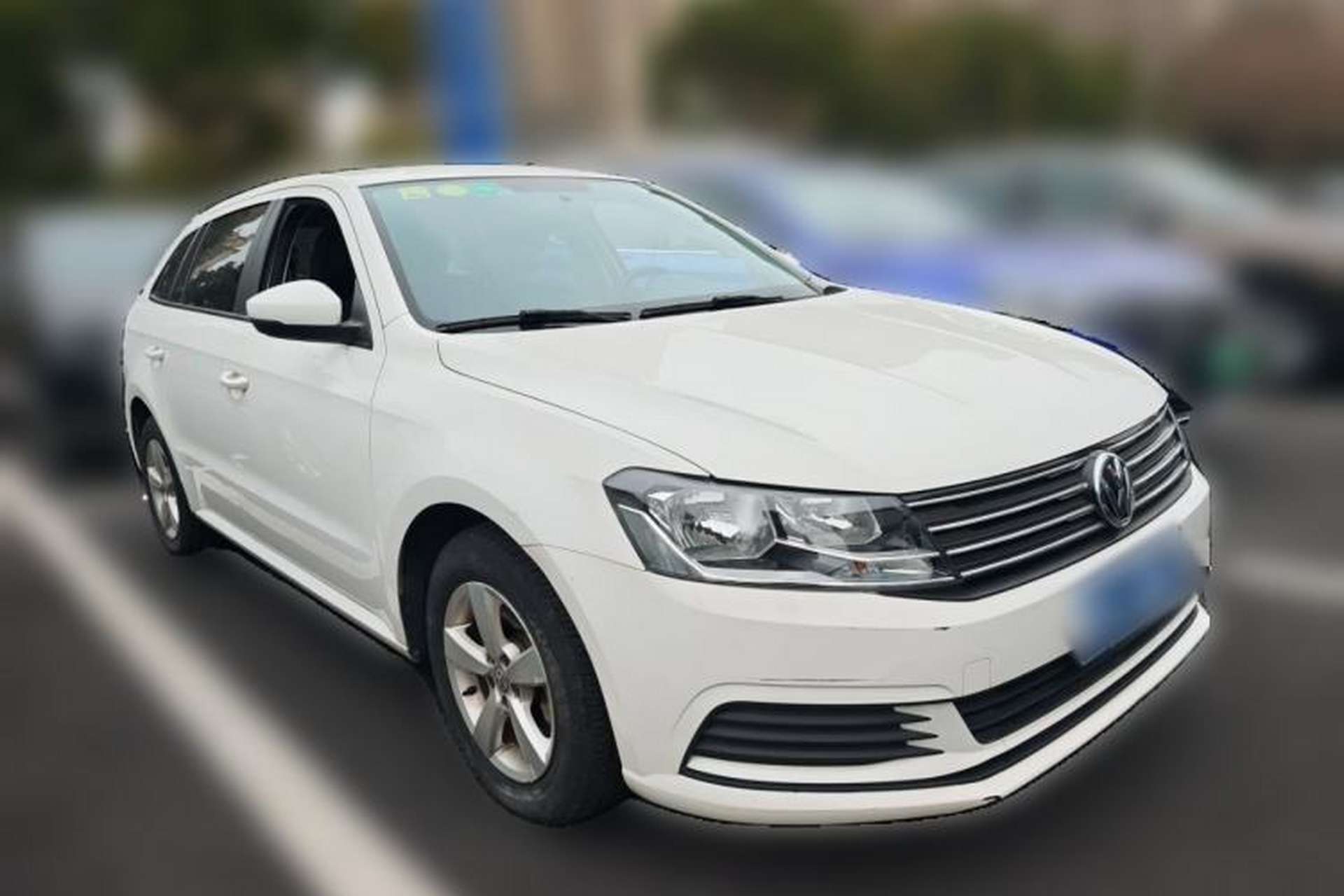 Used Volkswagen Gran Lavida 2015 1.6L Automatic Fashion Edition Exterior 1