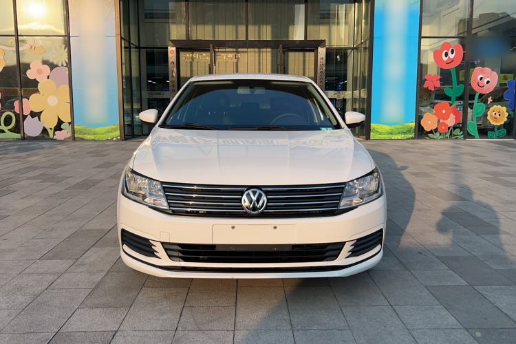 Used Volkswagen Gran Lavida 2015 1.6L Automatic Fashion Edition Exterior 1