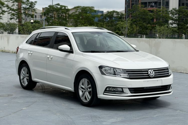 Used Volkswagen Gran Lavida 2015 230TSI DSG Comfort Edition Exterior 2