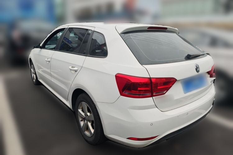 Used Volkswagen Gran Lavida 2015 1.6L Automatic Fashion Edition Exterior 2