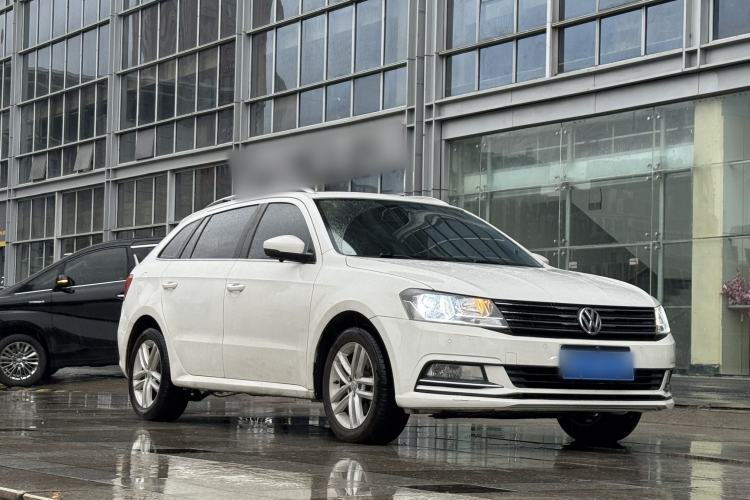 Used Volkswagen Gran Lavida 2015 1.6L Automatic Comfort Edition Exterior 2