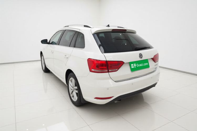 Used Volkswagen Gran Lavida 2015 1.6L Automatic Comfort Edition Exterior 3