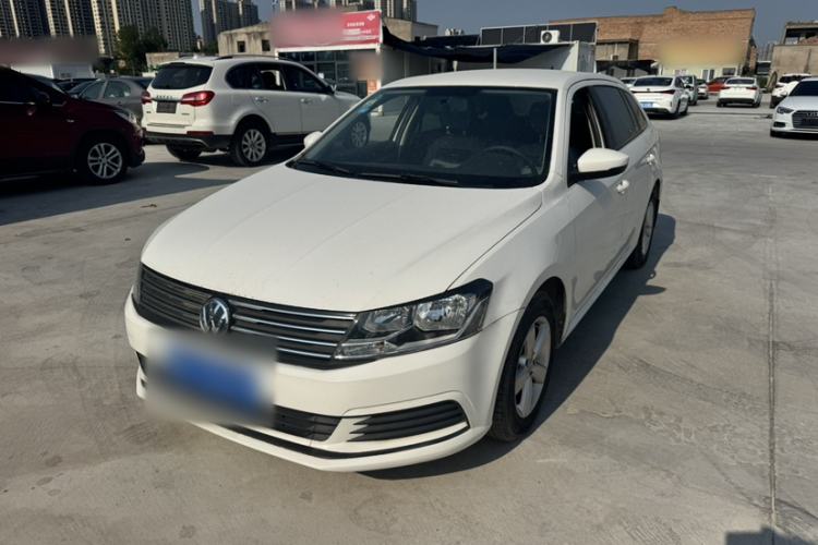 Used Volkswagen Gran Lavida 2015 1.6L Automatic Fashion Edition Exterior 3