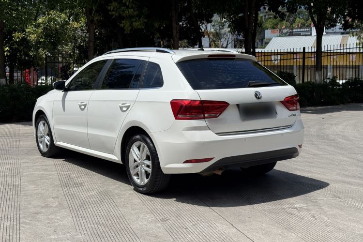 Used Volkswagen Gran Lavida 2015 1.6L Manual Comfort Edition Exterior 4